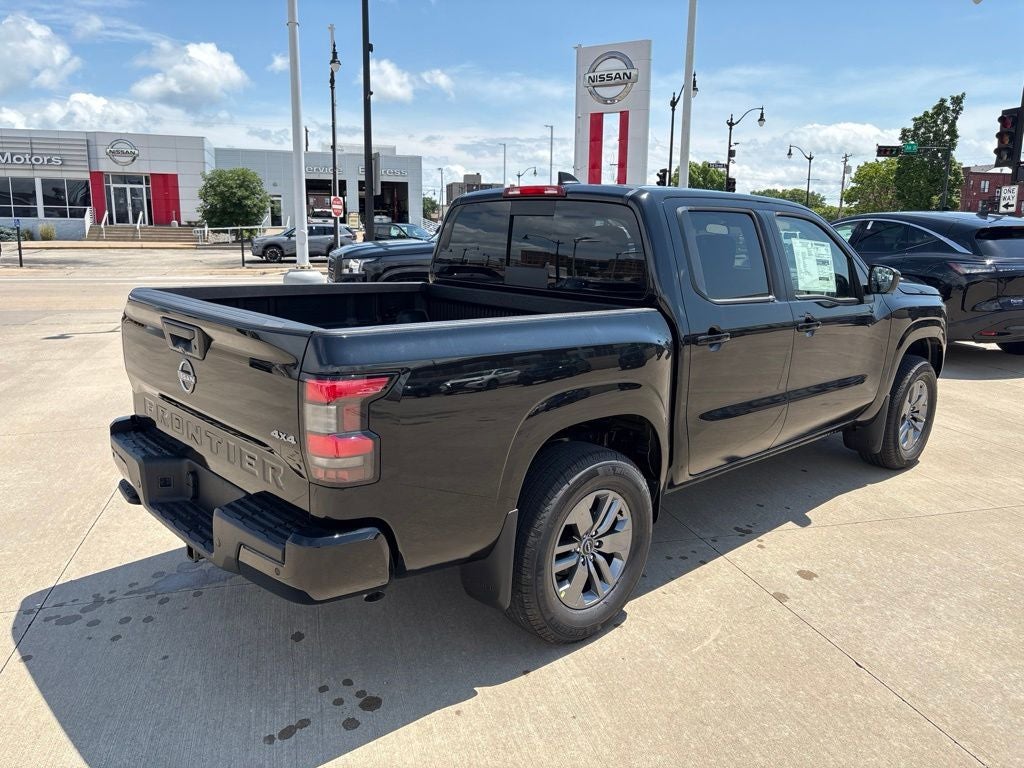 2026 Nissan Frontier — detail view