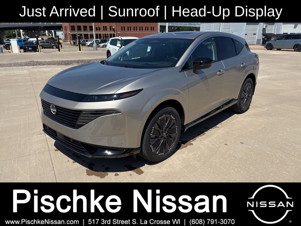 2026 Nissan Murano Platinum in Champagne Silver Metallic — front three-quarter view